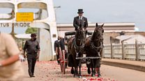Body of US rights icon Lewis crosses Selma bridge