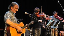 Martin Carthy and Members of Aurora Orchestra