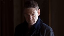 Kurt Wallander (Kenneth Branagh)