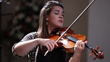 Jennifer Stumm (Viola)