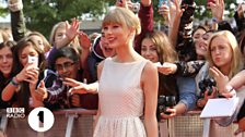 Teen Awards Red Carpet - Taylor Swift