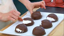 Episode 8  - Biscuits Cathryn's technical challenge chocolate teacakes