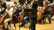 Queens of Melody: The Rehearsal & Crowd