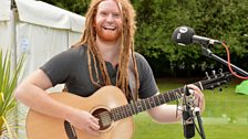 Newton Faulkner entertains the crowd