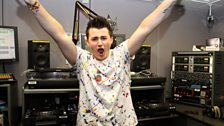 Elliott completes his live mixing challenge