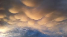 Mammatus clouds