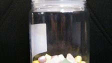 How many sweets are in the jar?