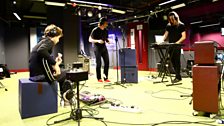 #R1LiveLounge