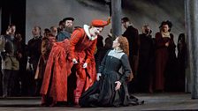 Elza van den Heever as Elisabetta and Joyce DiDonato as the title character in Donizetti's "Maria Stuarda."