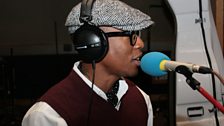 1Xtra Live Lounge with Raphael Saadiq - 19 October 2009 - 1