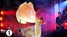 Florence and her amazing dress...