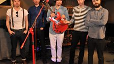 Kaiser Chiefs live in session - 1