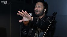 Ash King performing one of his live tracks