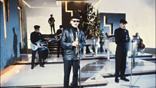 Madness performing for the ˿ in 1981