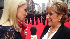 Lynda Bellingham chats to Anneka Rice