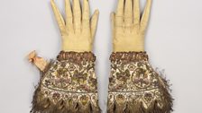 Embroidered gloves, c.1595-1605