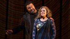 Hans-Peter König as Hagen and Wendy Bryn Harmer as Gutrune in Wagner's “Götterdämmerung.” Photo: Marty Sohl/Metropolitan Opera