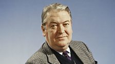 Author Kingsley Amis at the ý