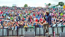 Chris Evans entertains crowds at CarFest North