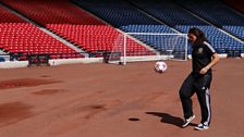 Jennifer Beattie aig Pàirc Hampden ann an Glaschu