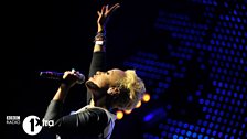 Emeli Sande gets lifted