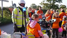 Yorkshire Marathon - police amuse the children