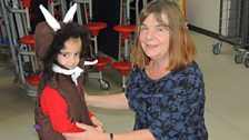 Julia Donaldson còmhla ris An Gruffalo