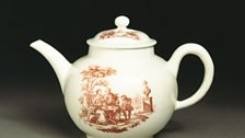 English teapot and cover © Victoria & Albert Museum