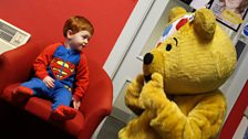 Pudsey a' coinneachadh ri Superman