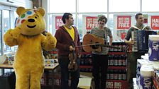 Tha an ceòl a' còrdadh ri Pudsey