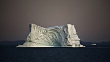 Camille Seaman: Iceberg in the Evening – Greenland, August 11, 2009