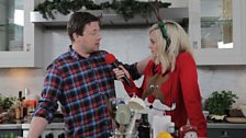 Jamie Oliver joins Fearne in the kitchen