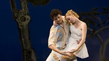 Elisha Willis as Chloë and Iain Mackay as Daphnis