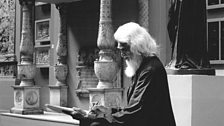 M.F. Husain sketching in the V&A's Cast Courts