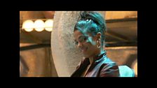 Freema's flying TARDIS Class, destination: New York!