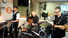 Si Cranstoun performed live in Studio 6C