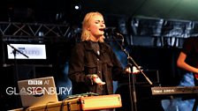 Låpsley at Glastonbury 2014