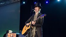 Suzanne Vega