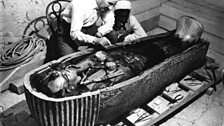 Howard Carter and assistant