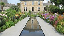 Helen Dillon’s Garden in Dublin