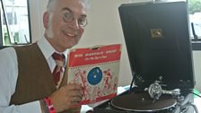 Dj78 and his wind-up gramophone