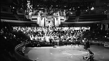 鶹 Singers at the Last Night of the Proms rehearsal in 1993