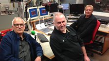 Coope Boyes & Simpson prepare for a sing on ˿ Radio Leeds