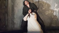 Stuart Skelton as Otello and Leah Crocetto as Desdemona