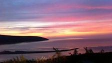 "Helo na o'r 'view point' yng Ngwbert Aberteifi" gan Nicola a Gareth