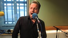 Alfie Boe performing in the studio