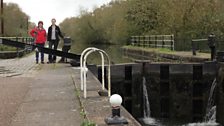 Helen Mark and Florence Salberter at Aqueduct Lock