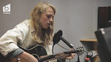 Marika Hackman in session