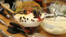 Neven's Mulled Fruit Trifle