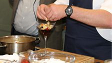 Neven cooks mulled fruit trifle...